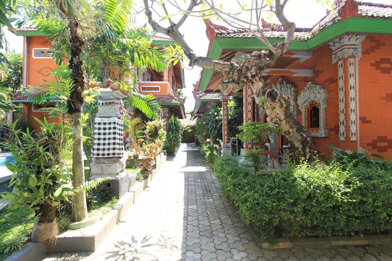 Hotel Pondok Wisata Elsa 2 Lovina Exterior foto