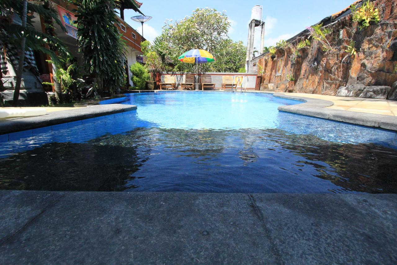 Hotel Pondok Wisata Elsa 2 Lovina Exterior foto