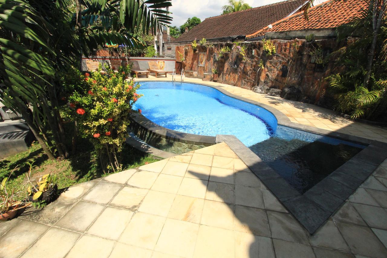 Hotel Pondok Wisata Elsa 2 Lovina Exterior foto